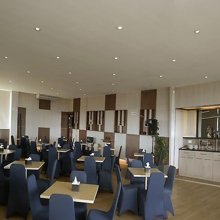 Ion Hotel Паданг Екстериор снимка