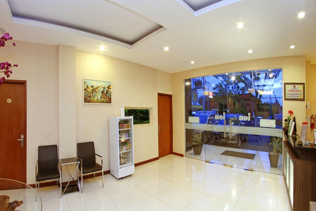 Ion Hotel Паданг Екстериор снимка